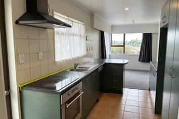 144 Prince Regent Drive, Half Moon Bay