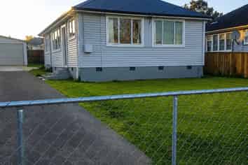 65 Racecourse Rd, Waipukurau