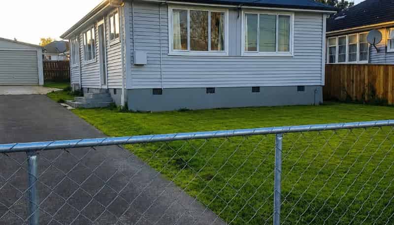 65 Racecourse Rd, Waipukurau