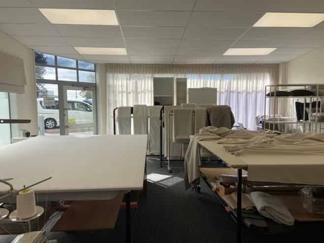 Showroom/Warehouse