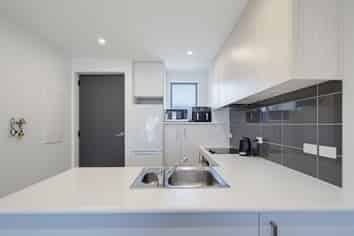 6/17 Link Crescent, Stanmore Bay