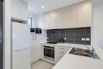6/17 Link Crescent, Stanmore Bay