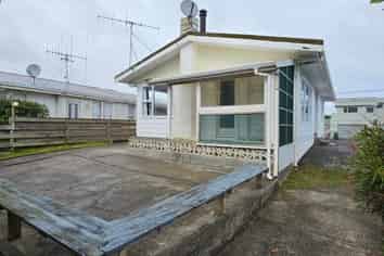 44 Manuka Street, Otaki Beach