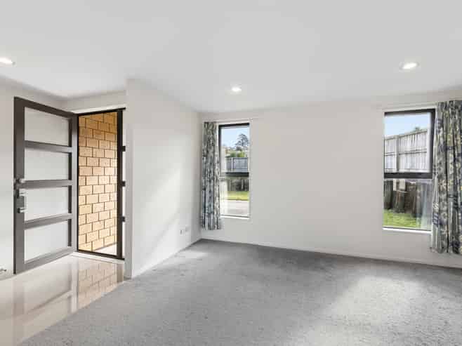 16 Manuka Road, Huntly