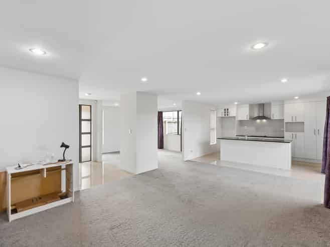 16 Manuka Road, Huntly