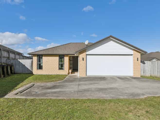 16 Manuka Road, Huntly