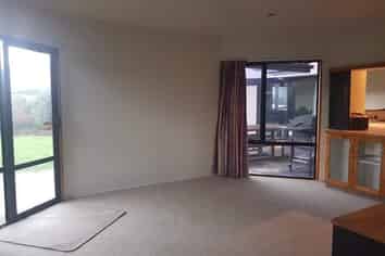 55 Lowry Avenue, Redwood