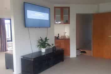 55 Lowry Avenue, Redwood