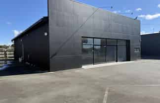 Impressive Retail & Trade Opportunity