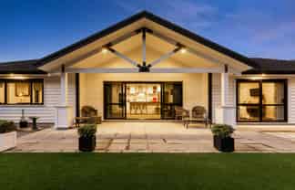 64 Banks Boulevard, Whitby