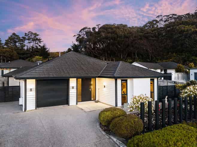 64 Banks Boulevard, Whitby
