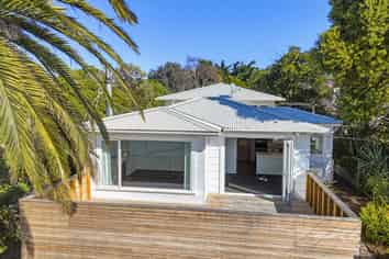 23 Tui Road, Raumati Beach