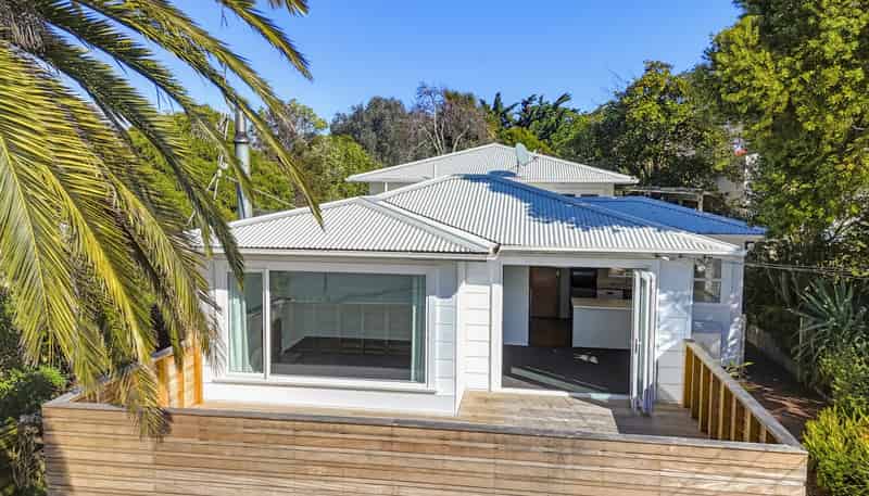 23 Tui Road, Raumati Beach