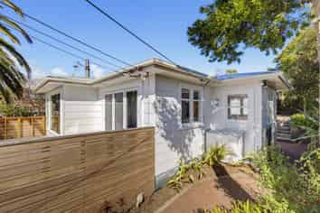 23 Tui Road, Raumati Beach