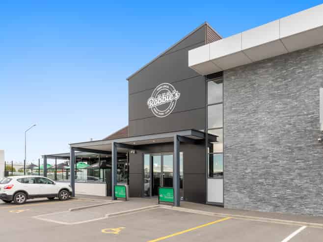 High Profile Investment with Established Tenant