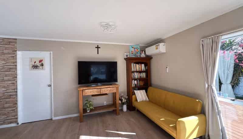 5A Powell Place, Henderson