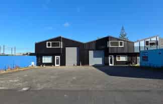 Classic Industrial – Parking a Bonus
