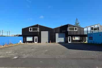 Classic Industrial – Parking a Bonus
