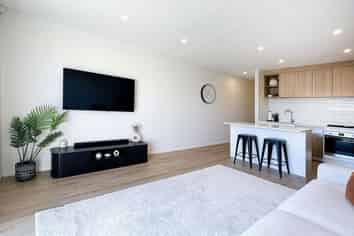 85 Nganui Avenue "Waiata Shores", Takanini