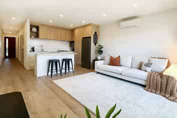 85 Nganui Avenue "Waiata Shores", Takanini