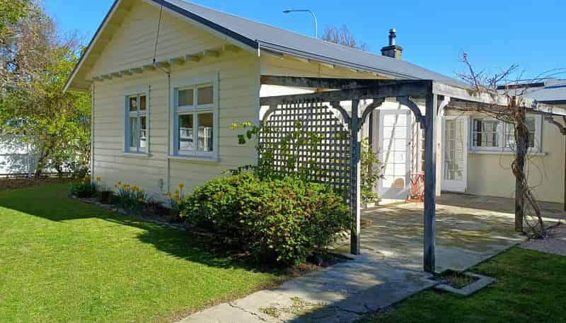 75 Bronte Street East, The Brook