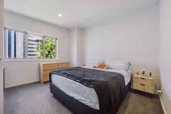 2/21 Hunters Park Drive, Three Kings