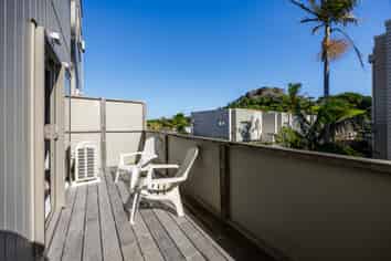 2/21 Hunters Park Drive, Three Kings