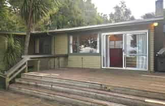 43 Tane Road, Laingholm