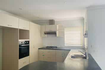 31 Hilltop Road, Flat Bush