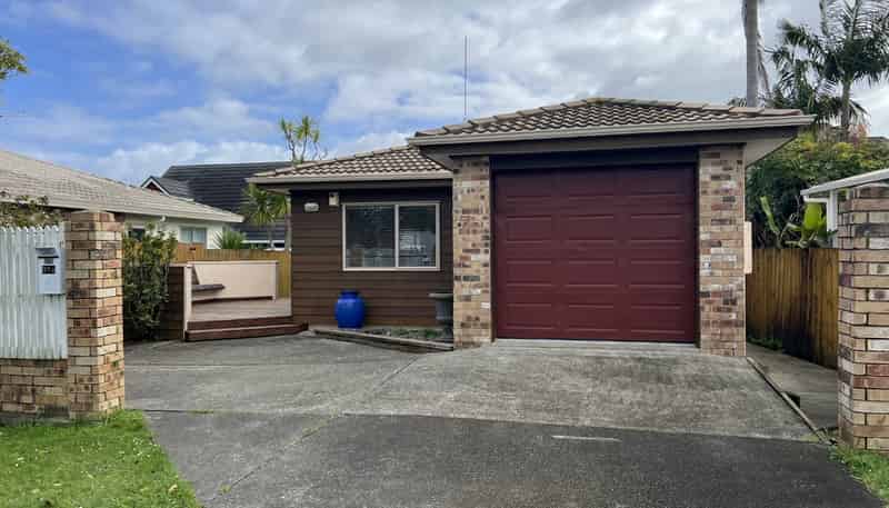 37B  Walton Street, Red Beach