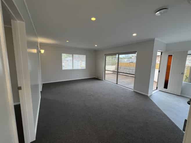 37B  Walton Street, Red Beach