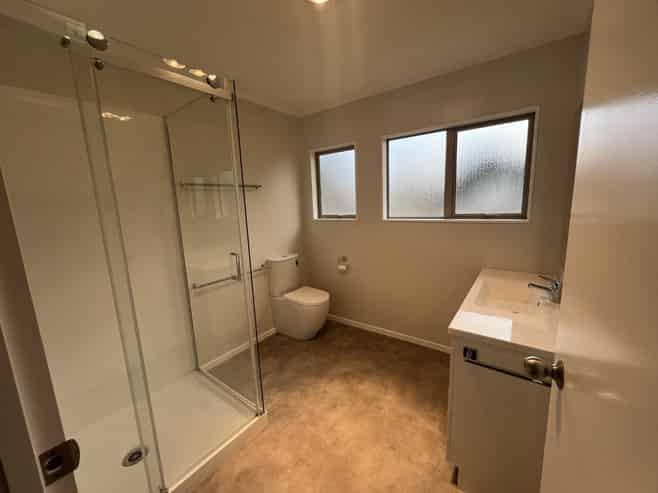 37B  Walton Street, Red Beach