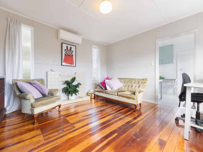 67 Tasman Road, Otaki Beach