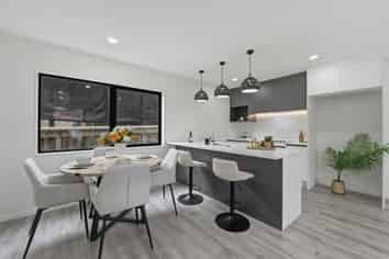 3&4/16 Kirby Street, Glendene