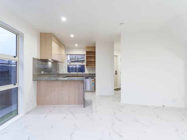 14 Sunlands Drive, Manurewa
