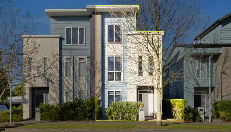 110 Squadron Drive, Hobsonville