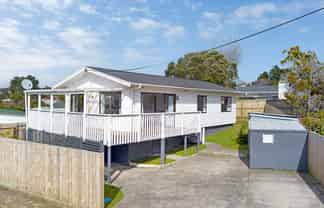 2/40C West Coast Road, Glen Eden