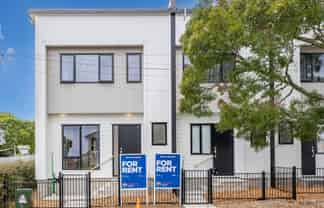 2/10 Camp Road, Mount Wellington