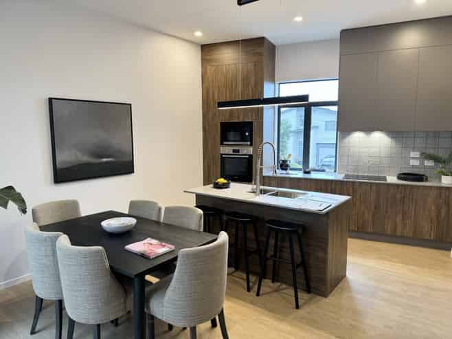 63 Bearing Parade, Long Bay