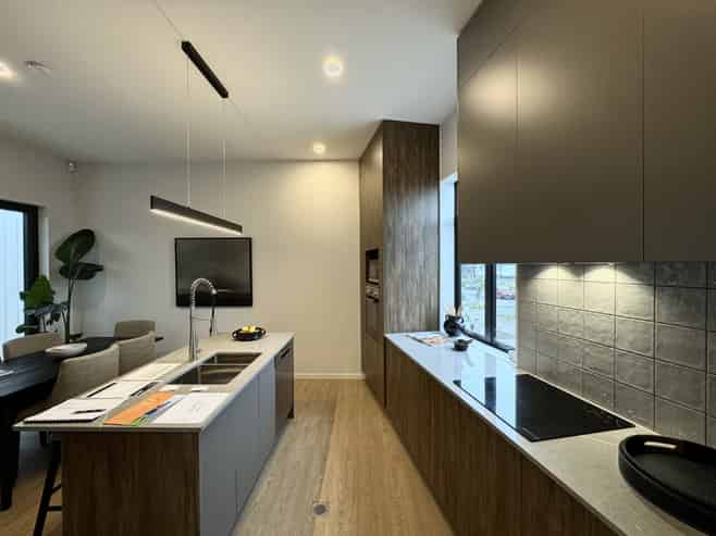 63 Bearing Parade, Long Bay