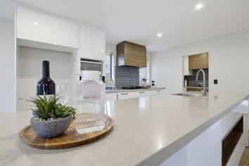 27 Costello Drive, Ngatea