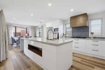 27 Costello Drive, Ngatea