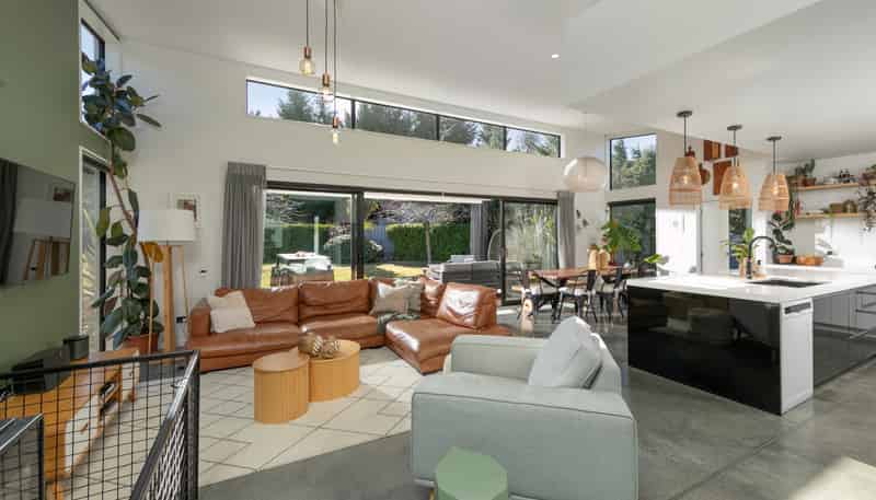 21 Hewson Crescent, Lake Hawea