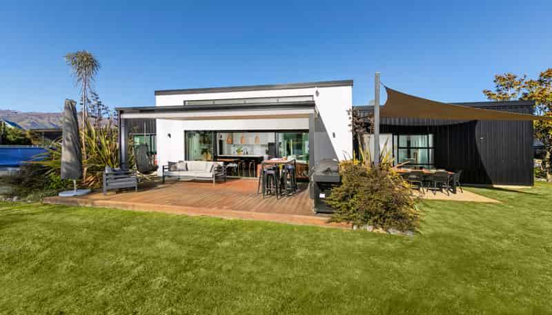 21 Hewson Crescent, Lake Hawea