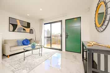 7/460 Massey Road, Mangere East