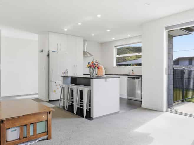 105 Ballintoy Park Drive, Welcome Bay