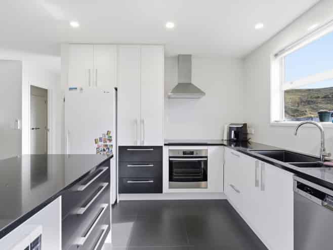 105 Ballintoy Park Drive, Welcome Bay