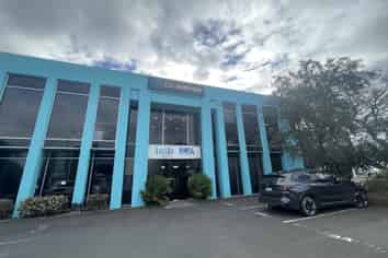Affordable Airport Oaks office opportunity