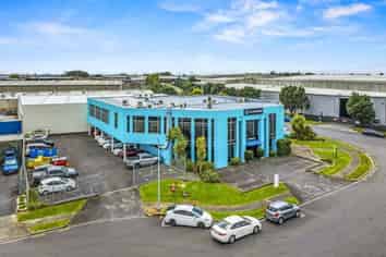 Affordable Airport Oaks office opportunity