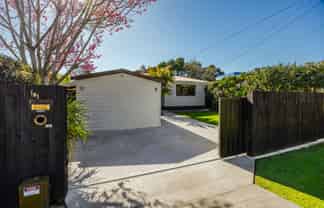 1/1 Clark Road, Pahurehure